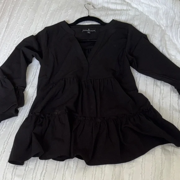 Tuckernuck Pomander Place Black crepe Ruffled Women's Top - Picture 5 of 9